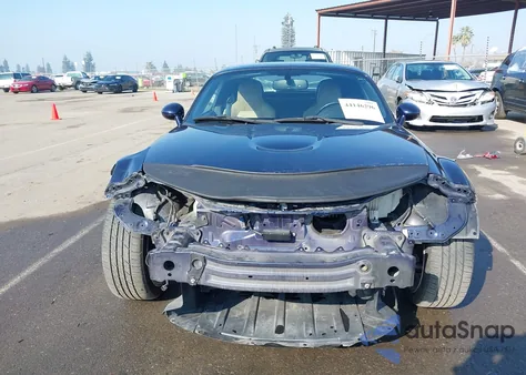 2011 Mazda Mx-5 Miata Grand Touring z USA, uszkodzony, nr VIN JM1NC2PF2B0213375